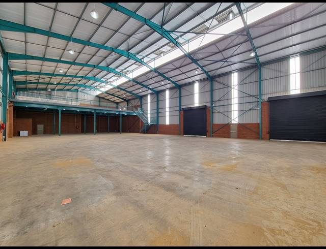 1,581M² WAREHOUSE FOR SALE IN ORMONDE